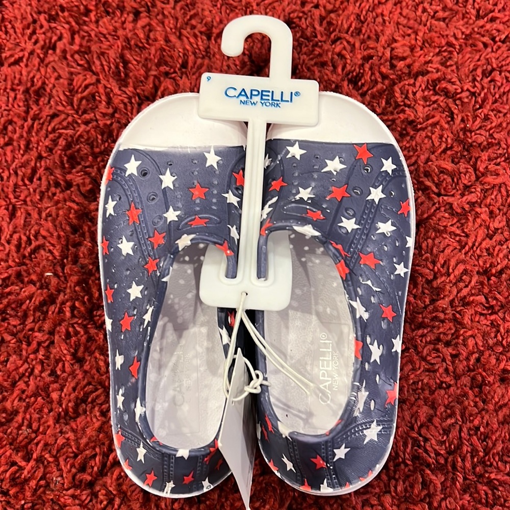 Unisex water shoes, NWT!